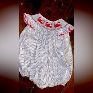 Smocked Bubble, crab design